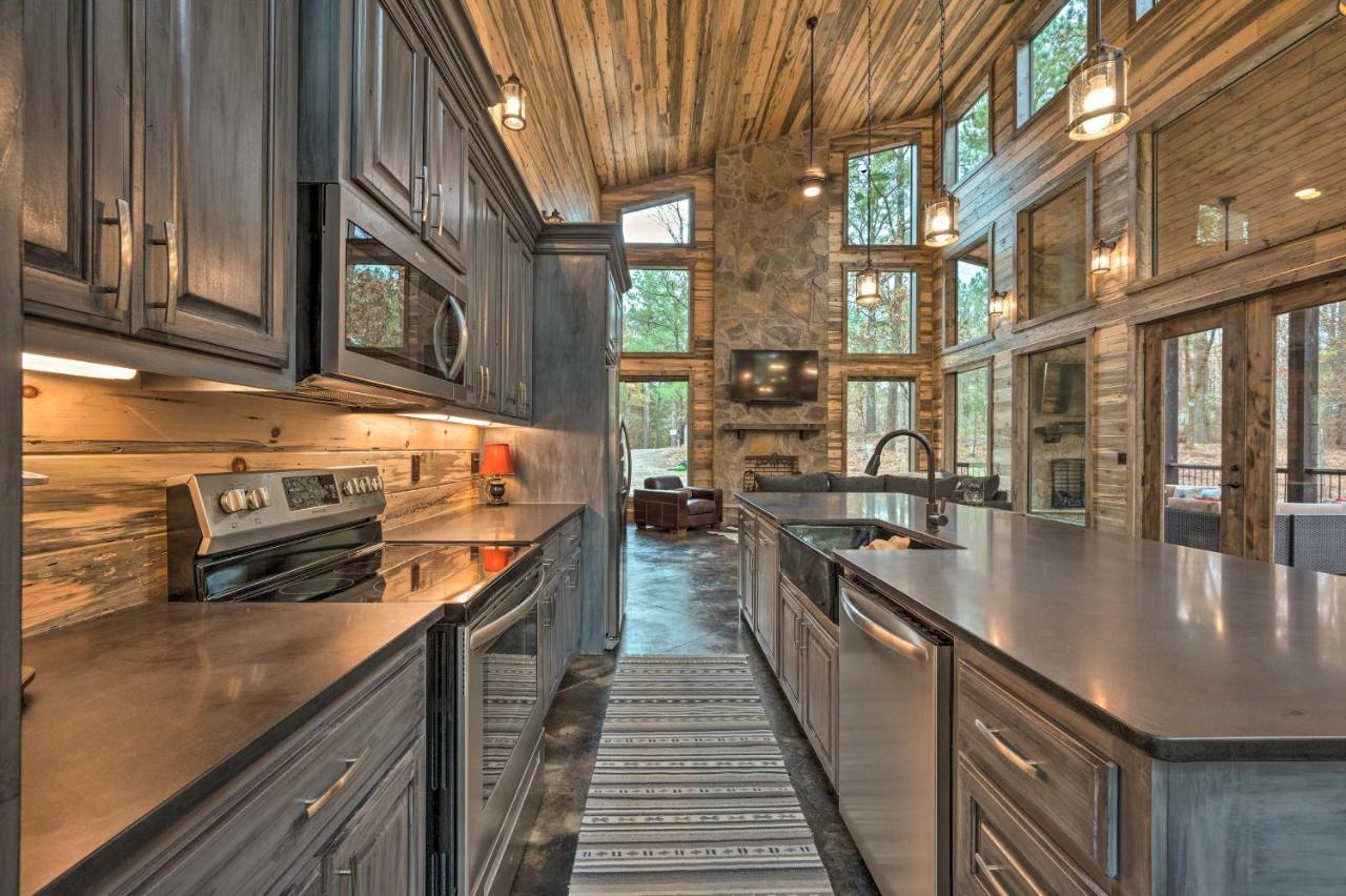 Luxury Cabin In The Woods With Hot Tub And Yard Games! Broken Bow Exteriör bild
