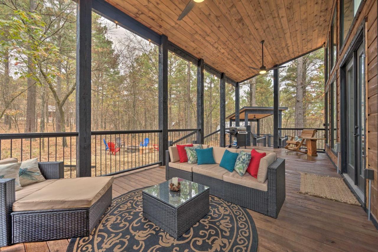Luxury Cabin In The Woods With Hot Tub And Yard Games! Broken Bow Exteriör bild