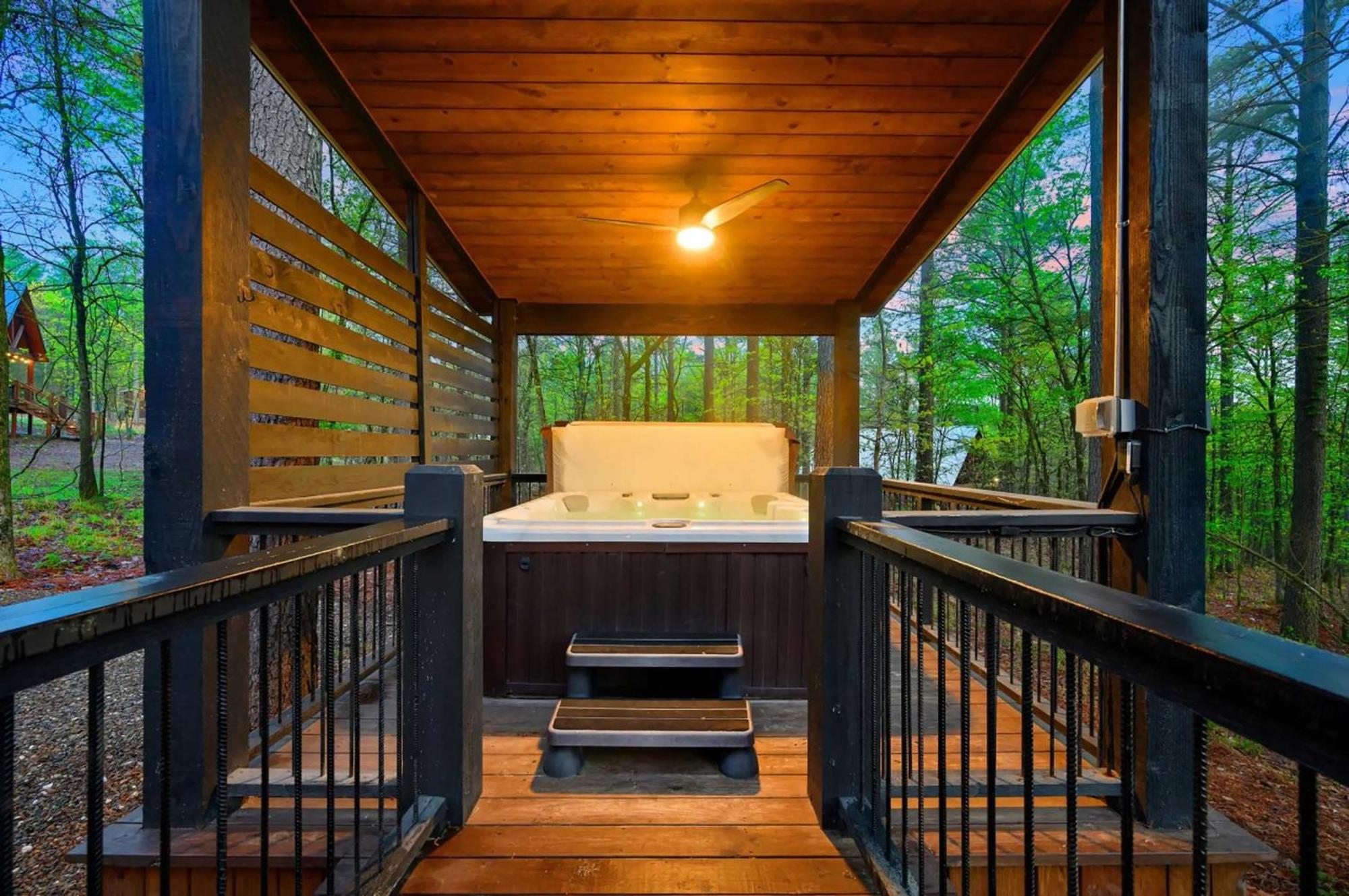 Luxury Cabin In The Woods With Hot Tub And Yard Games! Broken Bow Exteriör bild